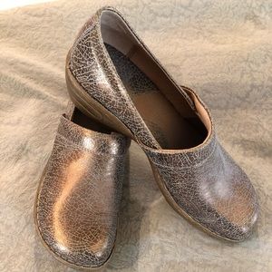 Born size 10 bronze leather shoes.  Like new.